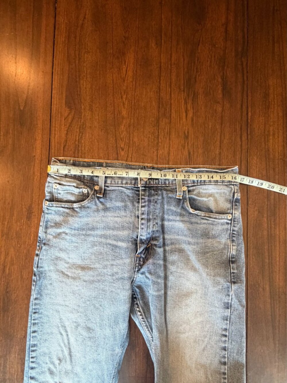 Levi's Men's 513 Slim Straight, Medium Wash Jeans, Size 33x30 - Picture 8 of 10